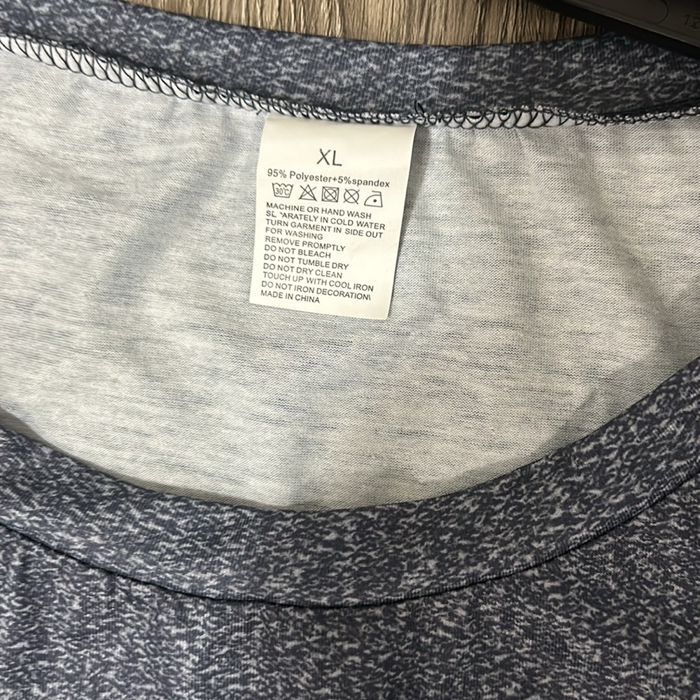 Bundle of two Amazon tanks XL - Picture 3 of 5